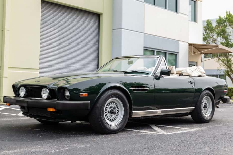 1988 Aston Martin V8 (1977-1989) sold for $127,000