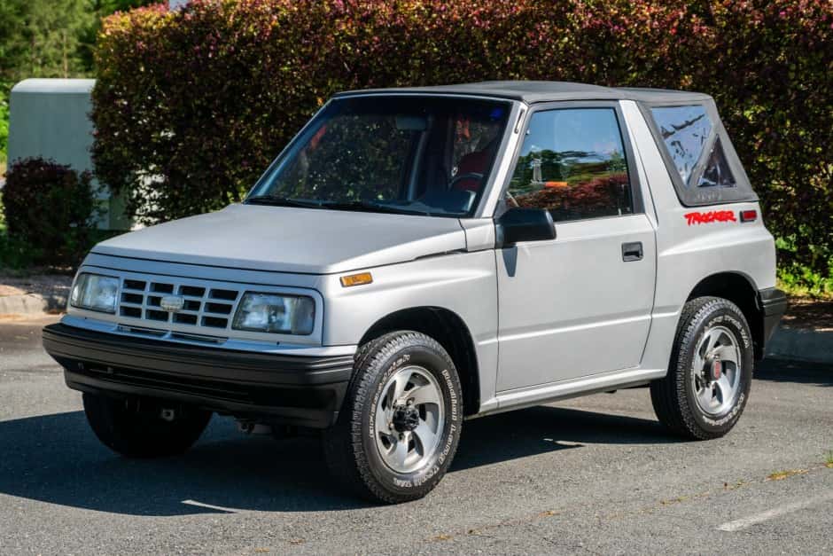 1992 Geo Tracker/Suzuki Sidekick sold for $12,138