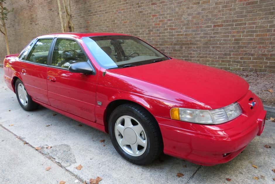 1995 Ford Taurus SHO sold for $13,250