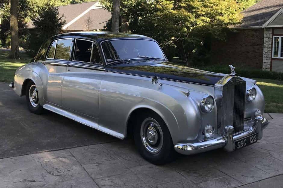 1957 Rolls-Royce Silver Cloud & Phantom V sold for $23,000