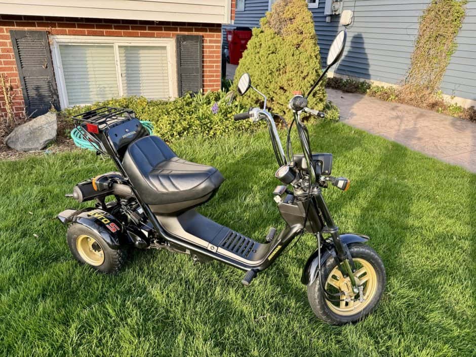 1985 Honda Step-Through Scooter sold for $1,669