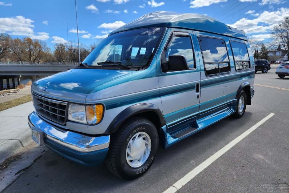 1995 Ford Econoline Van sold for $20,750