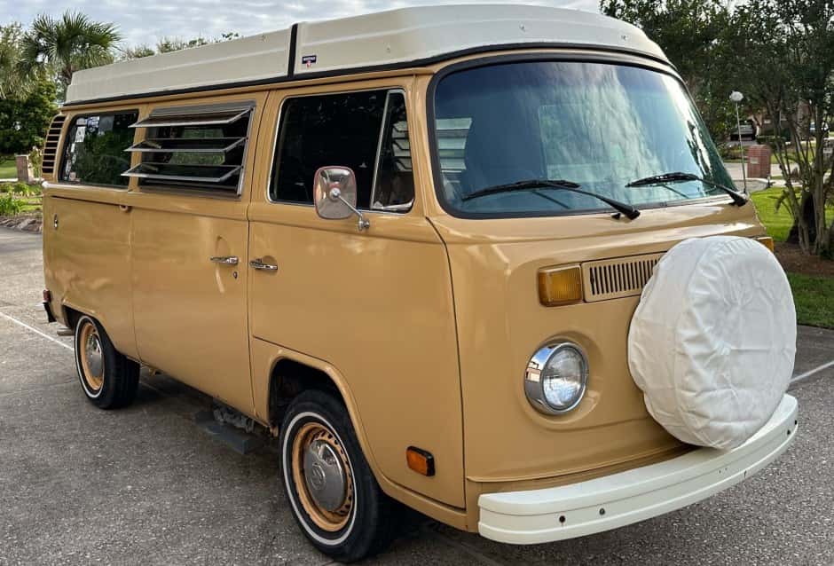 1979 Volkswagen Bay-Window Camper sold for $12,000