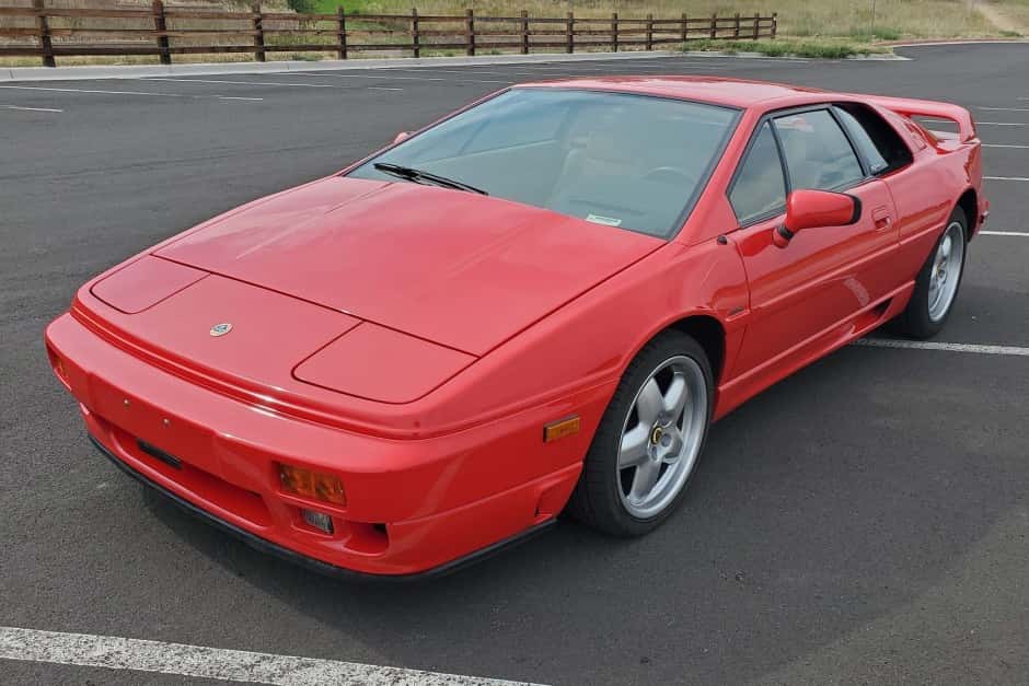 1993 Lotus Esprit sold for $49,000