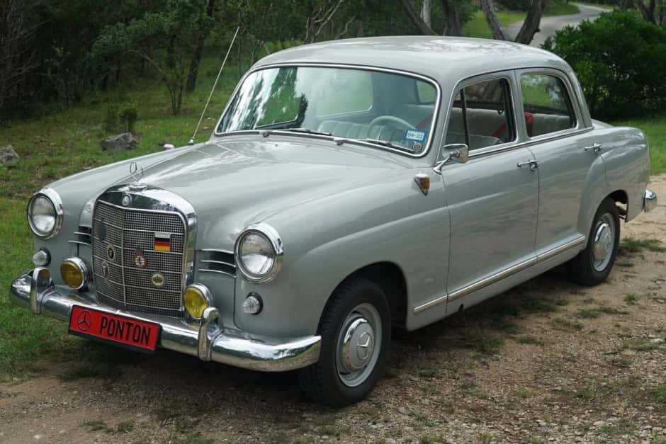 1961 Mercedes-Benz Ponton sold for $12,500