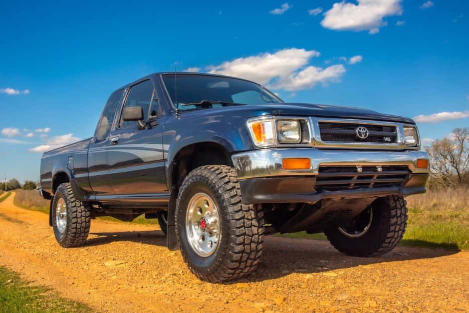 1993 Toyota Pickup (N80/90/100/110 1989-1997) sold for $30,000