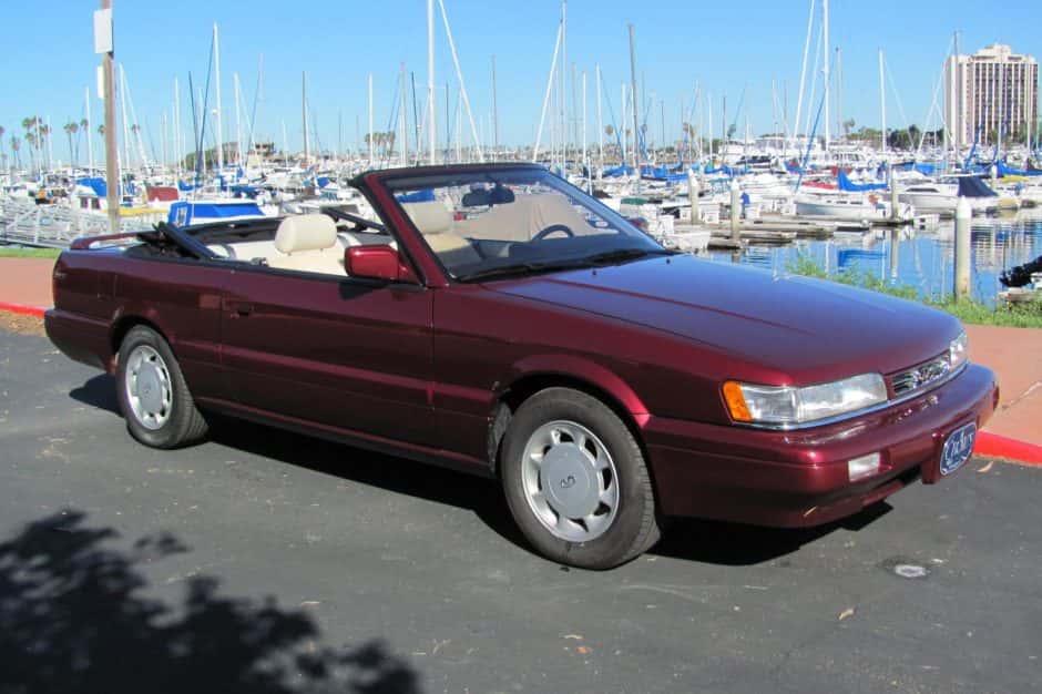 1992 Infiniti  sold for $6,700
