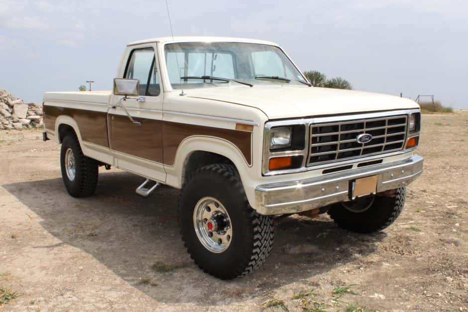 1982 Ford F-Series 1980-1986 sold for $19,750
