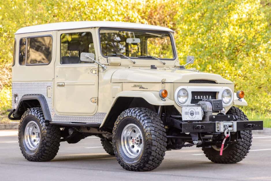 0 Toyota Land Cruiser FJ45 sold for $31,000
