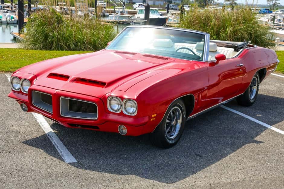 1972 Pontiac Tempest / LeMans sold for $30,750