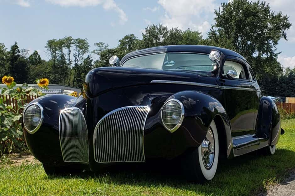 1942 Plymouth Deluxe/Special Deluxe sold for $47,250