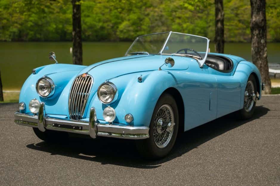 1954 Jaguar XK140 sold for $58,000