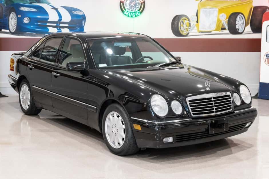 1996 Mercedes-Benz W210 E-Class sold for $5,300