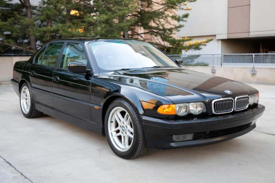 2000 BMW E38 7-Series sold for $13,000