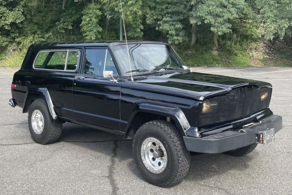 1977 Jeep SJ Cherokee sold for $23,000