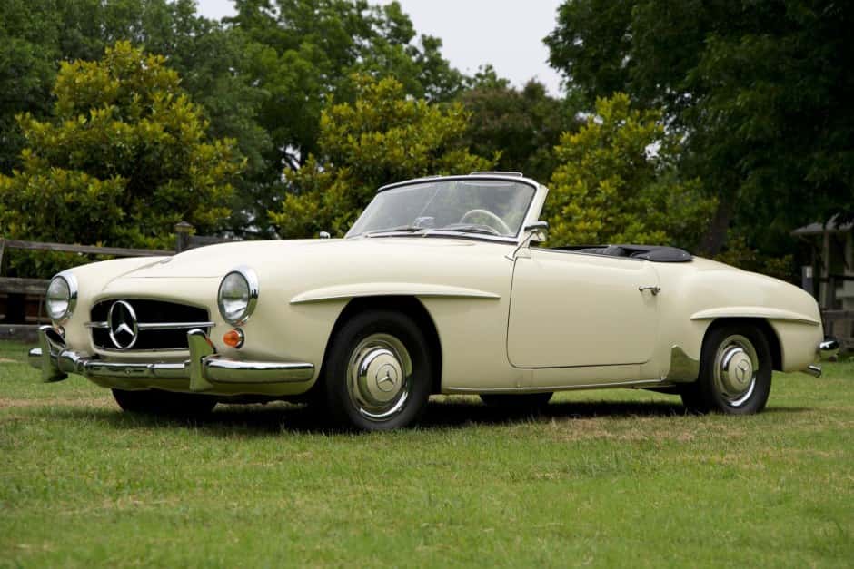 1957 Mercedes-Benz 190SL sold for $140,000