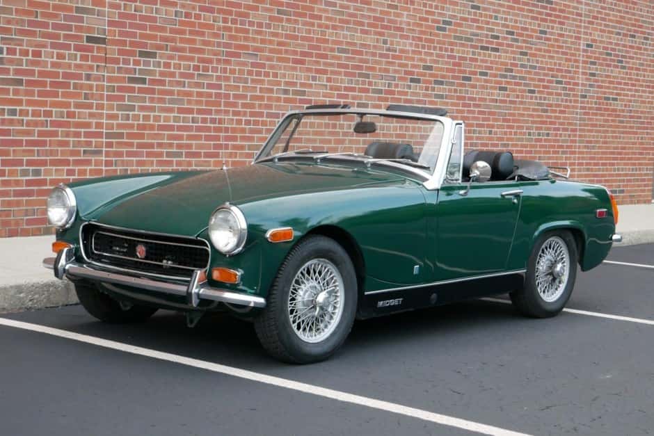 1971 MG Midget sold for $10,000