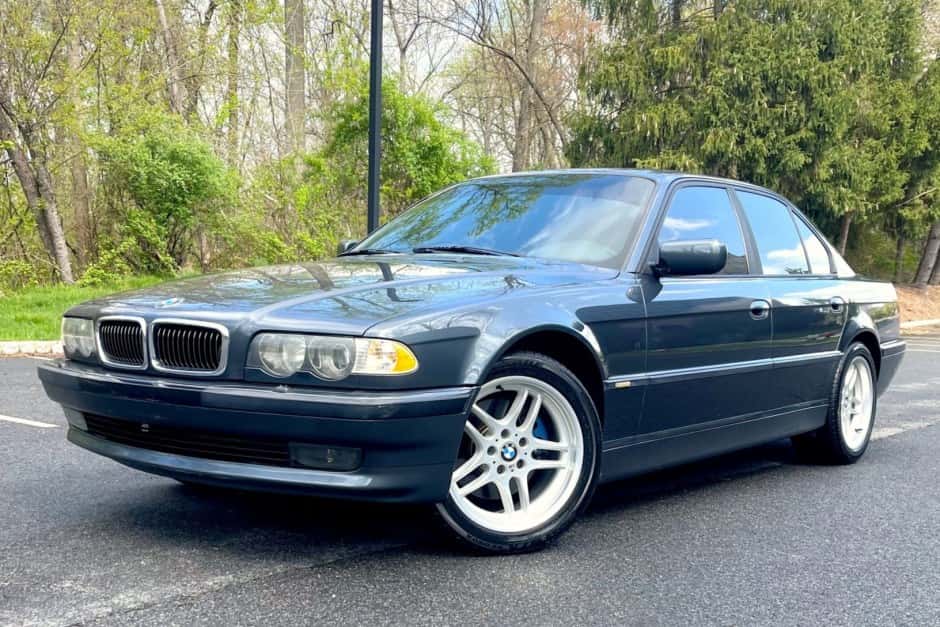 2001 BMW E38 7-Series sold for $18,750