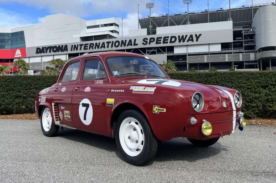 1967 Renault Dauphine sold for $8,600