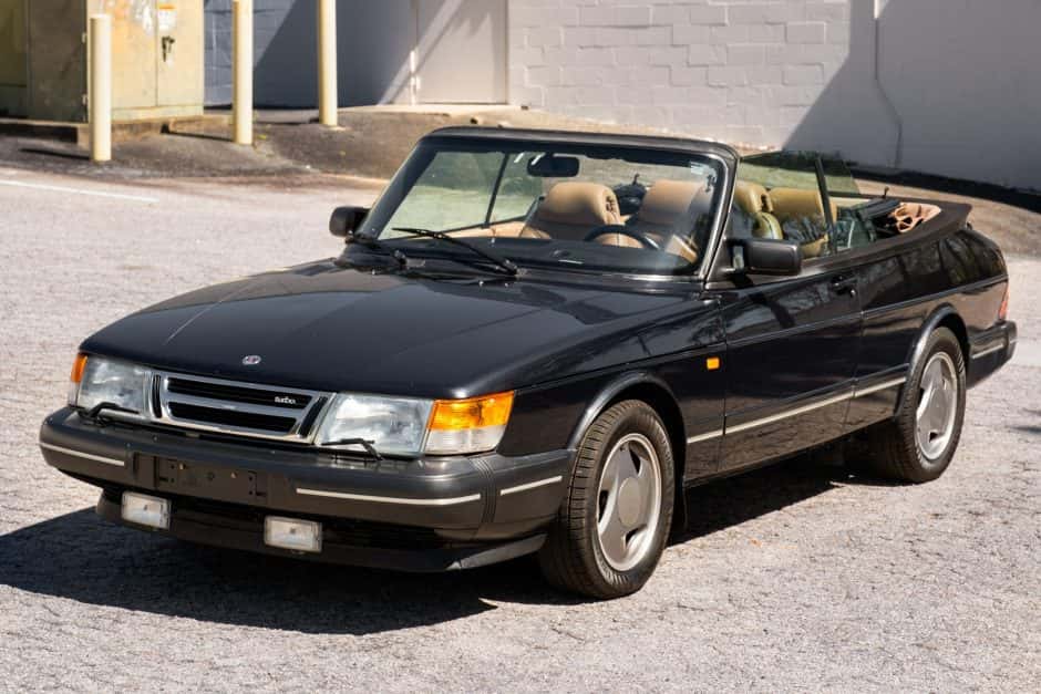 1994 Saab 900 sold for $14,500