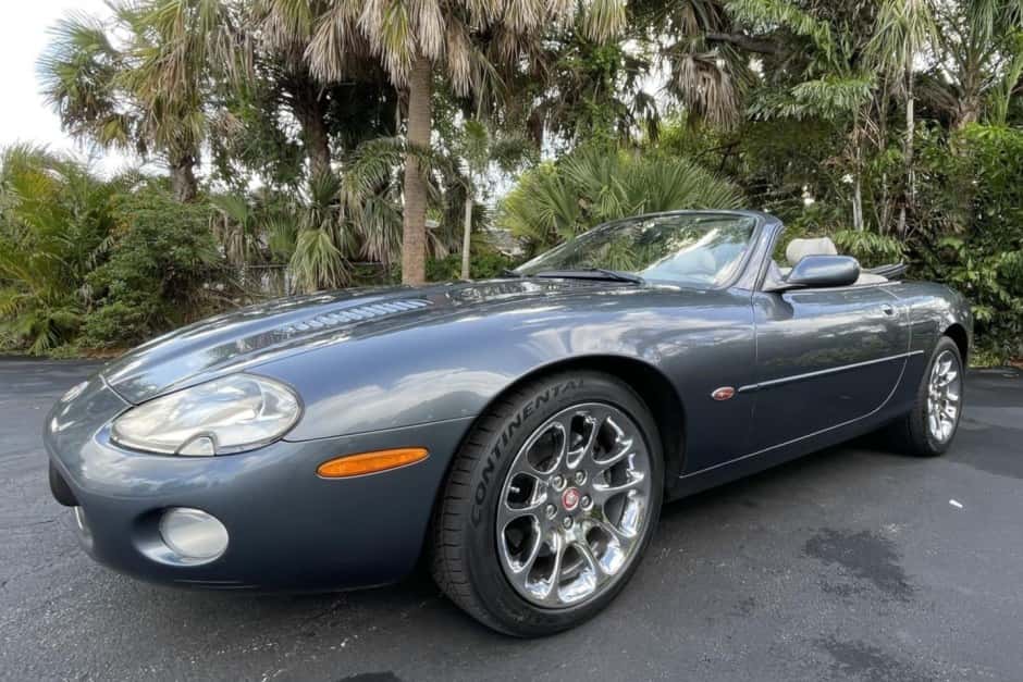 2001 Jaguar XKR sold for $16,500