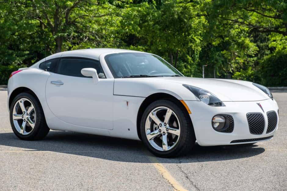2009 Pontiac Solstice sold for $34,000