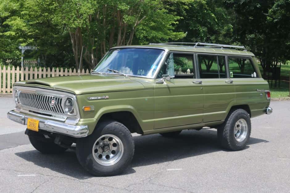 1969 Jeep SJ Wagoneer sold for $23,250