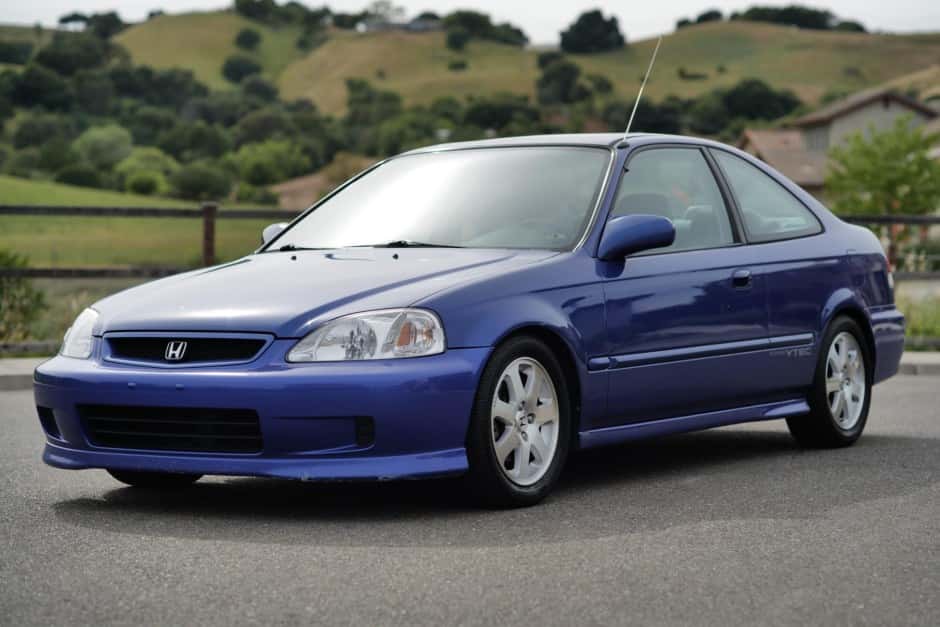 2000 Honda Civic Si sold for $16,000