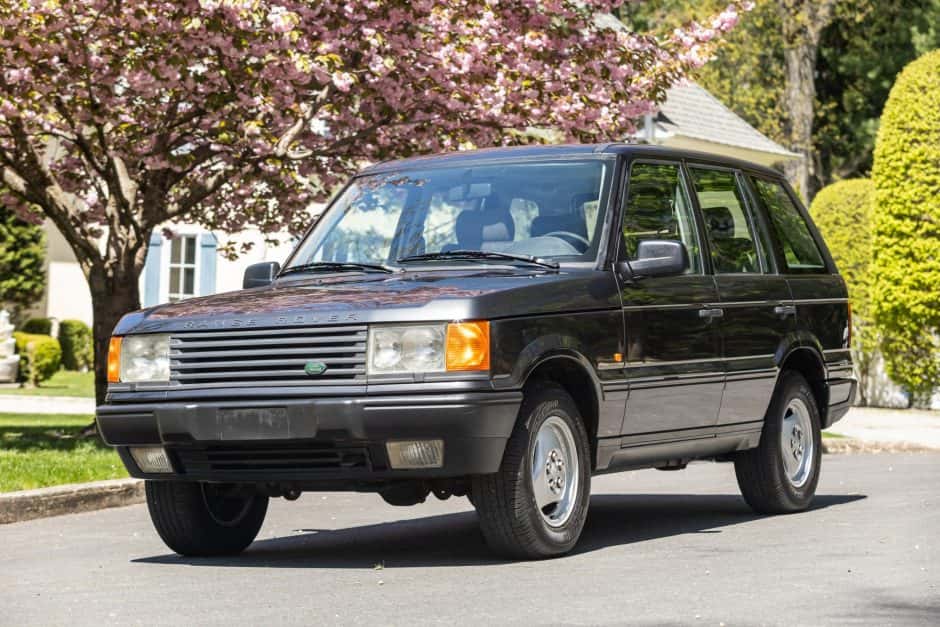 1997 Land Rover Range Rover P38A sold for $8,997