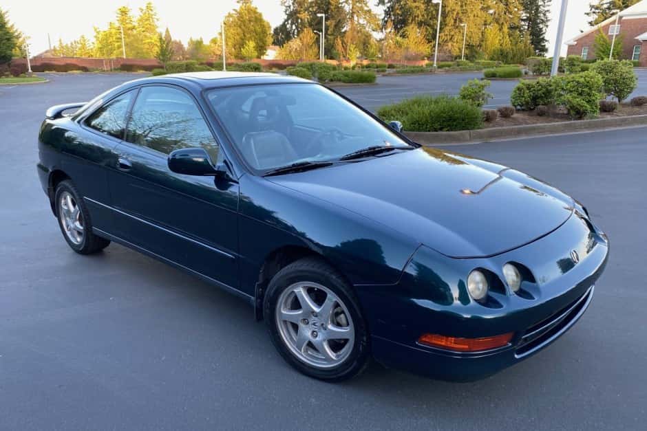 1996 Acura Integra sold for $9,800