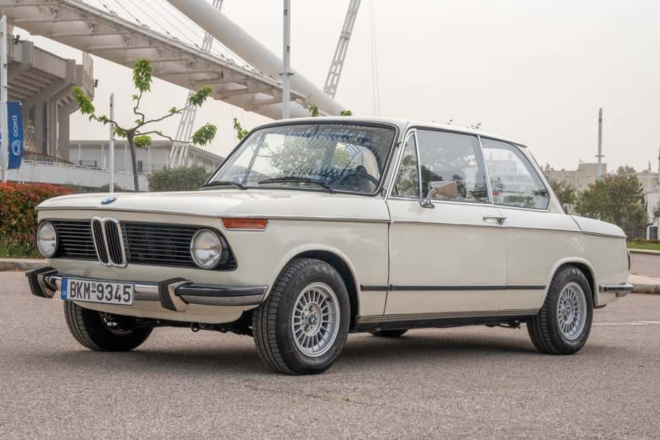 1974 BMW 2002 sold for $15,018