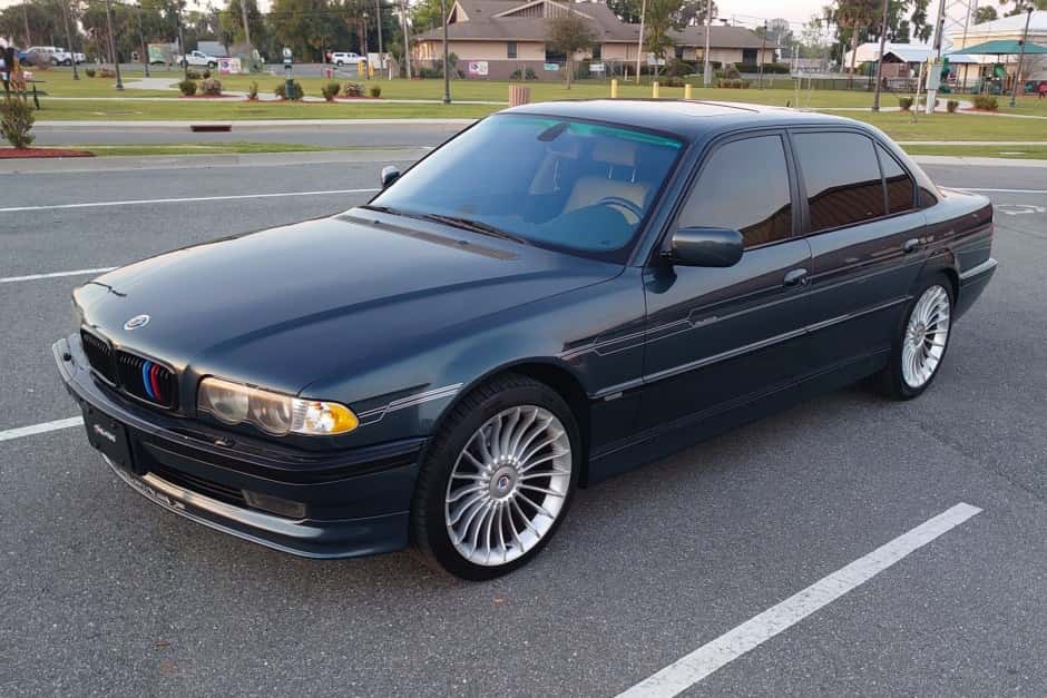 2001 BMW E38 7-Series sold for $11,000