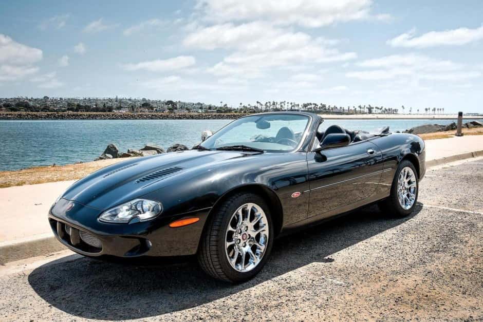 2000 Jaguar XKR sold for $9,711