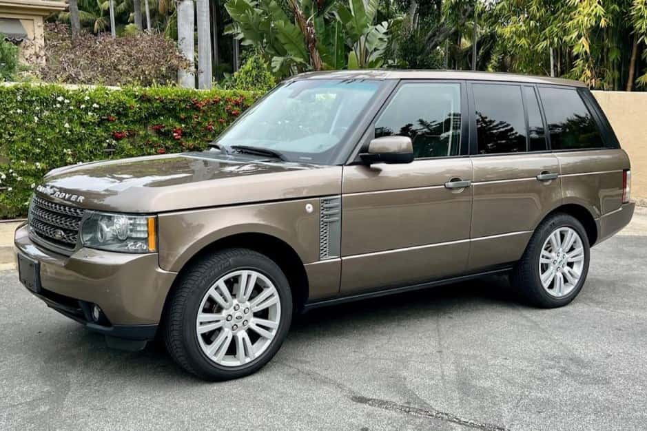 2011 Land Rover Range Rover L322 sold for $12,750