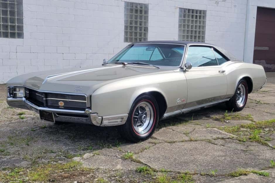 1967 Buick Riviera sold for $27,000