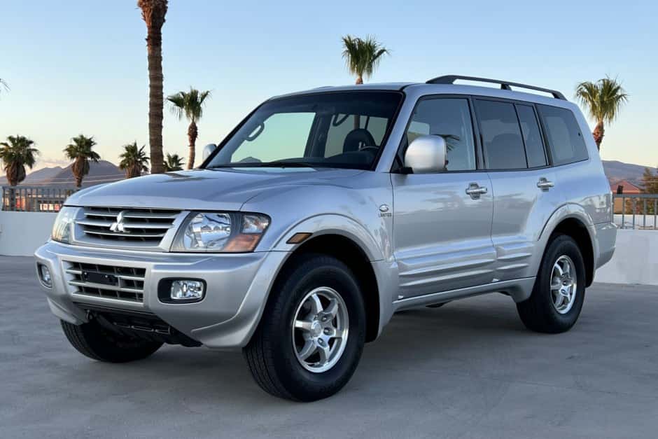 2002 Mitsubishi Pajero & Montero sold for $17,500