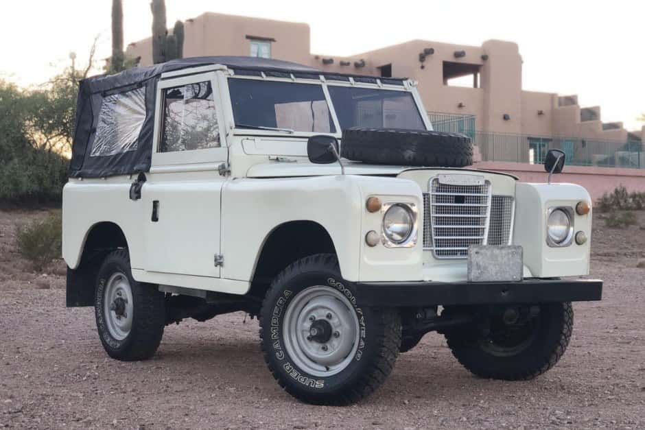 1970 Land Rover Series 88 sold for $17,500