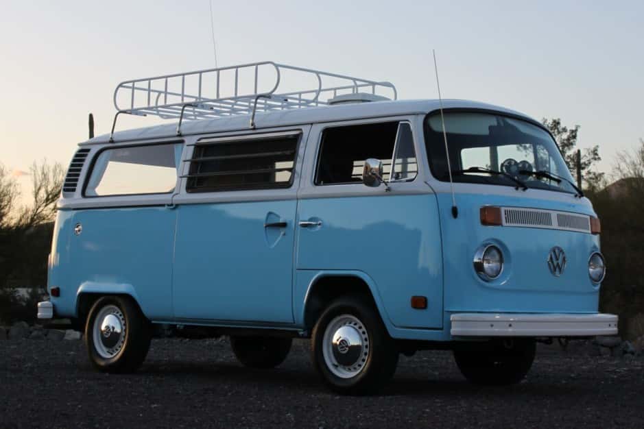 1976 Volkswagen Bay-Window Camper sold for $20,250