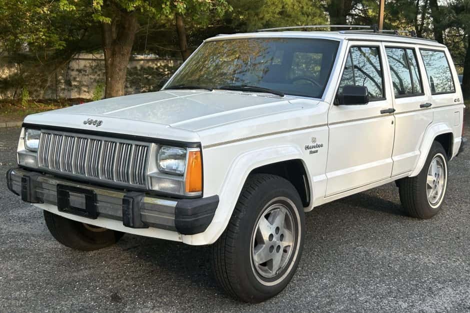 1988 Jeep XJ Cherokee sold for $9,350