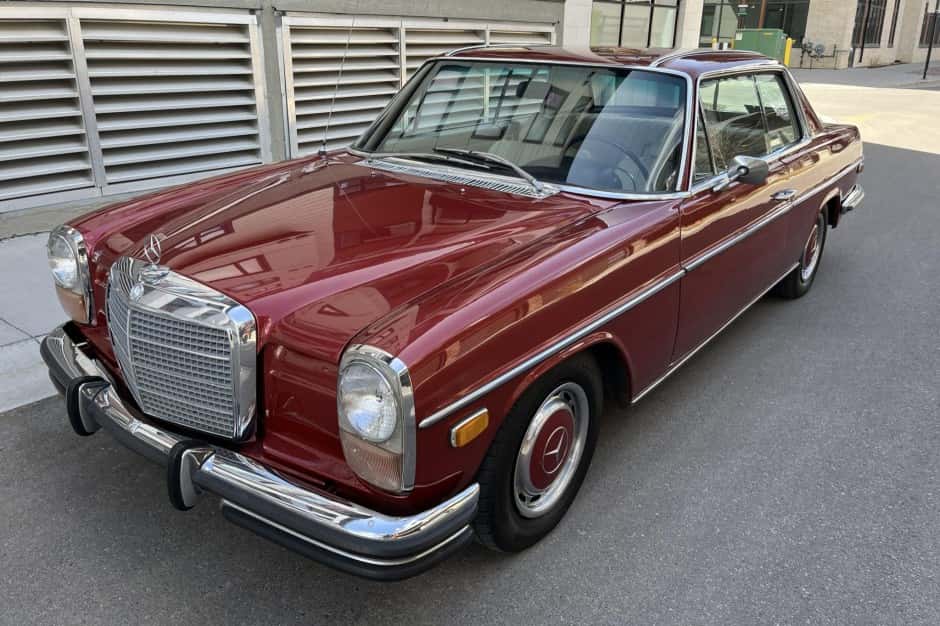 1973 Mercedes-Benz W114 & W115 sold for $7,300