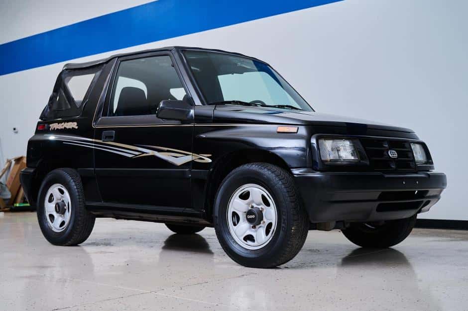1996 Geo Tracker/Suzuki Sidekick sold for $5,300