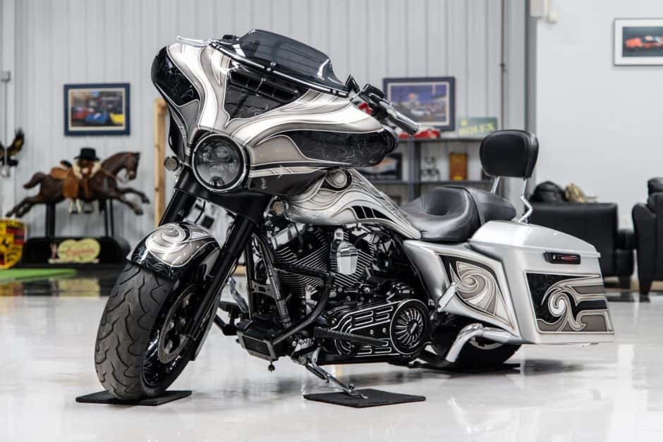 2016 Harley-Davidson Touring sold for $25,550