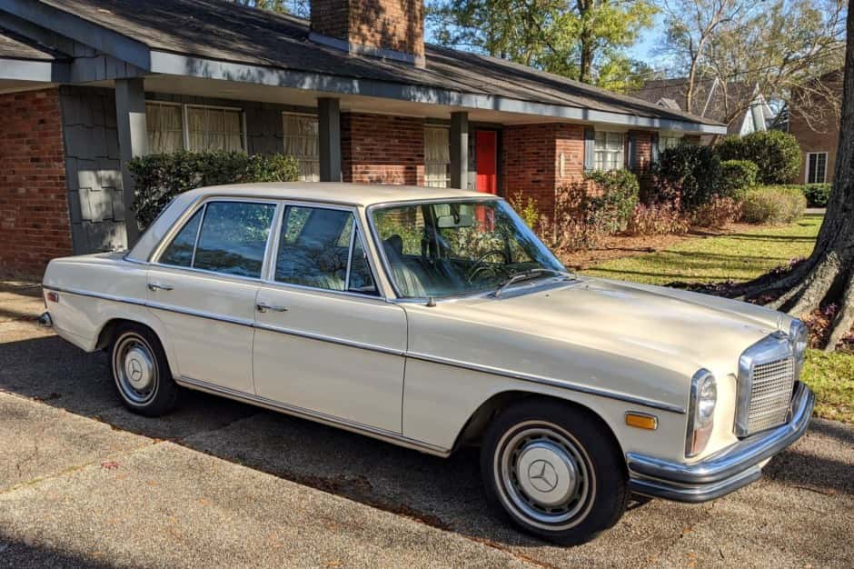 1970 Mercedes-Benz W114 & W115 sold for $5,100