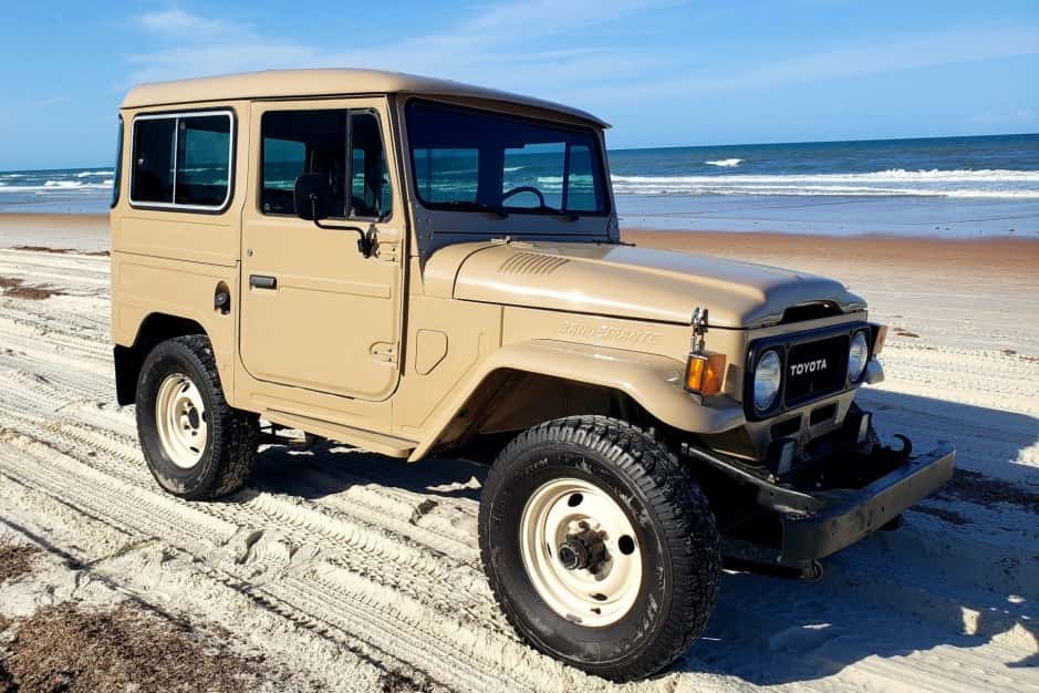1989 Toyota Land Cruiser FJ40 sold for $33,500