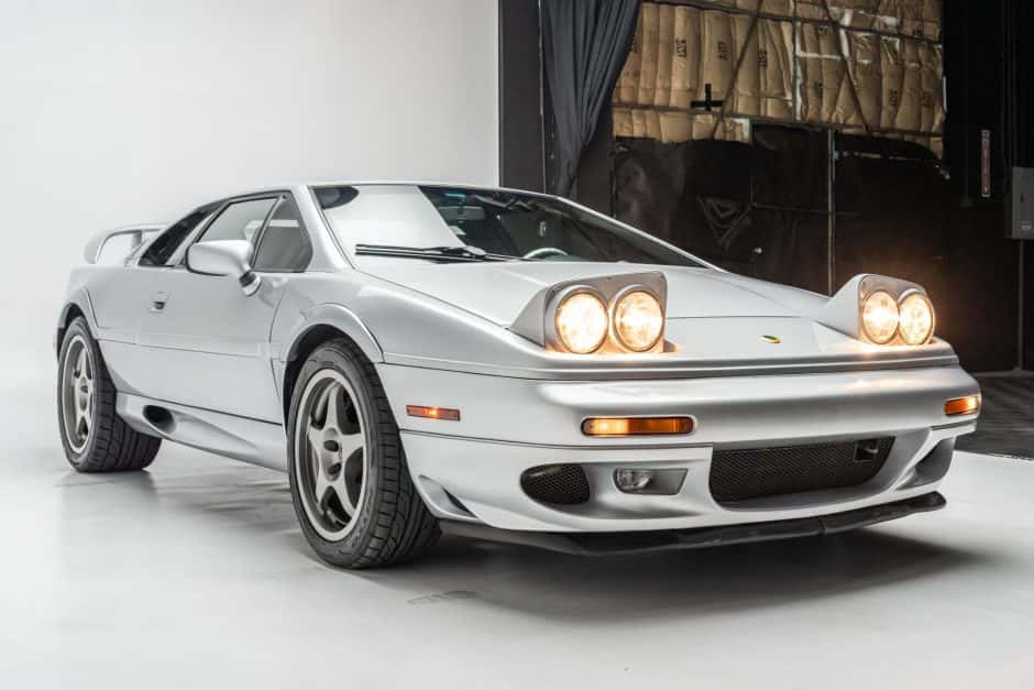 2000 Lotus Esprit sold for $88,888