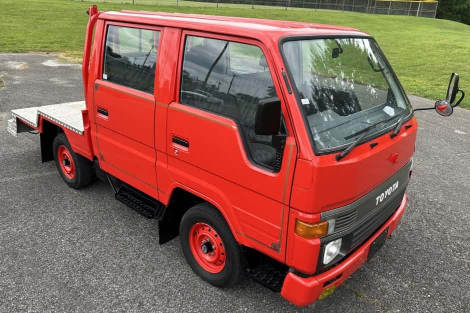 1994 Toyota HiAce sold for $14,700