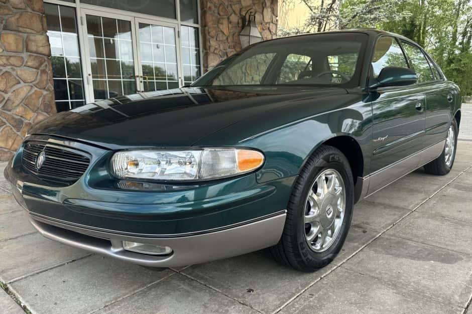 2000 Buick Regal sold for $10,755
