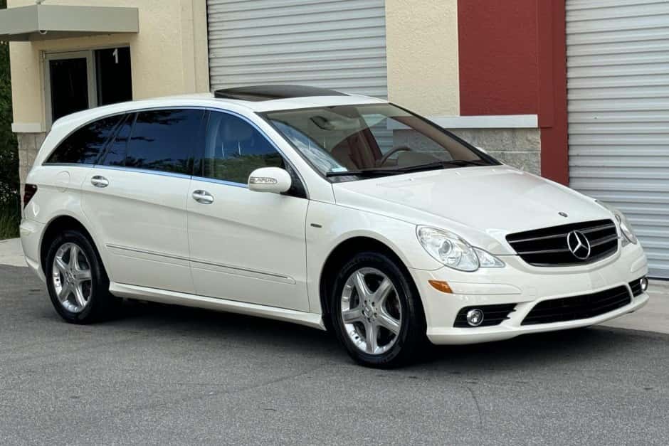 2010 Mercedes-Benz W251 R-Class sold for $9,900