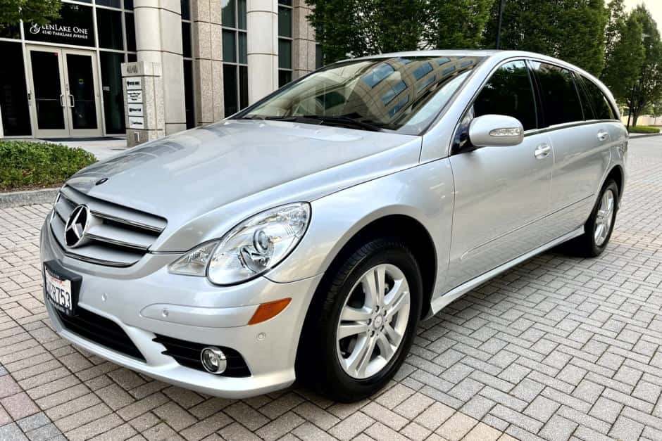 2008 Mercedes-Benz W251 R-Class sold for $22,750