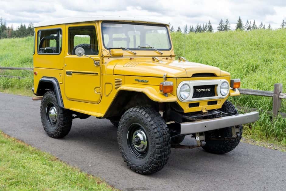 1976 Toyota Land Cruiser FJ40 sold for $33,000